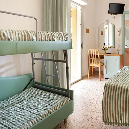Caravel Hotel