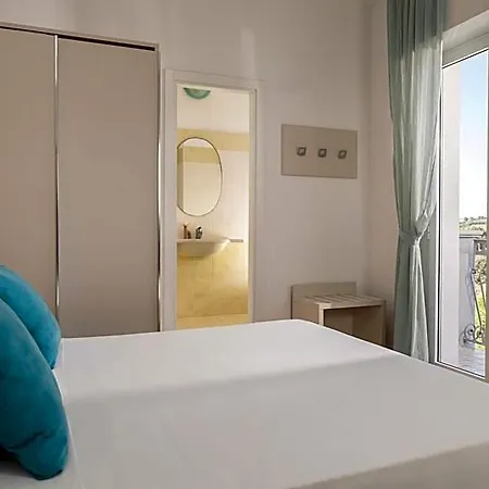Caravel Otel 3*