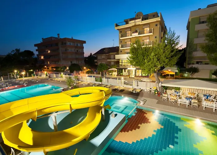 Hotell Caravel 3*